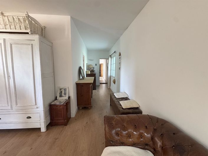 Image No.22-5 Bed House for sale