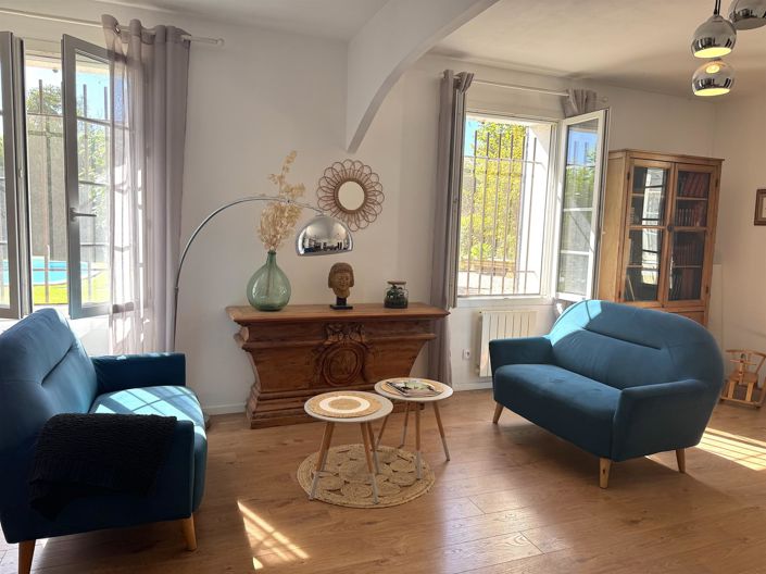 Image No.9-5 Bed House for sale