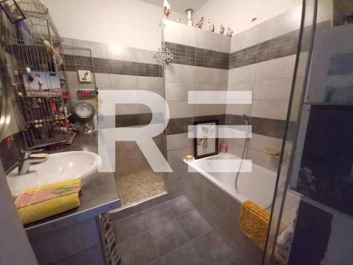 Image No.8-Appartement de 3 chambres à vendre à Nîmes