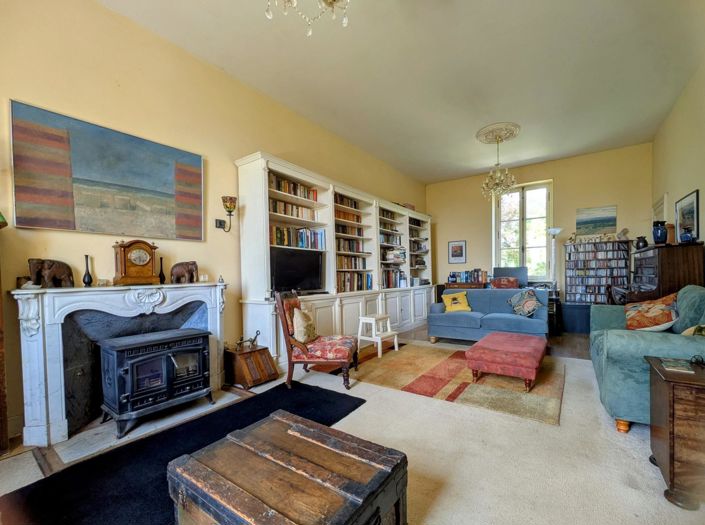 Image No.3-5 Bed House for sale