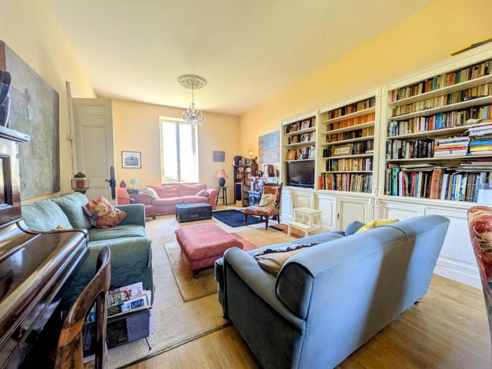 Image No.4-5 Bed House for sale