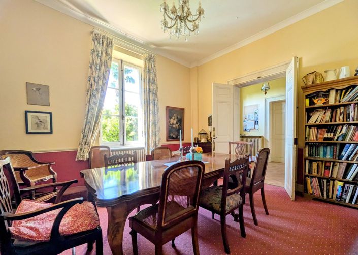 Image No.5-5 Bed House for sale