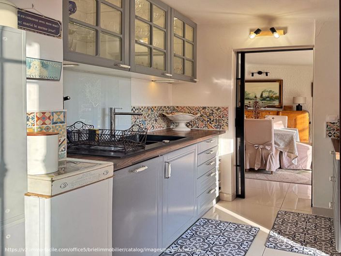 Image No.10-4 Bed House for sale