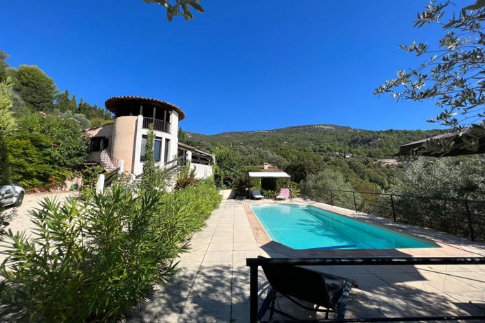 Image No.8-5 Bed House for sale