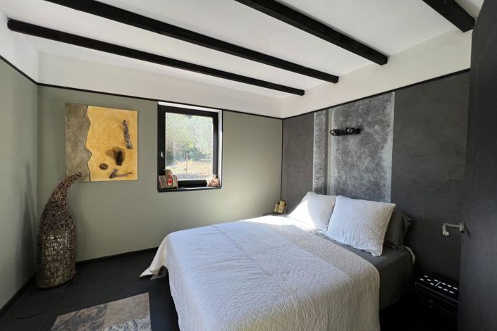 Image No.9-5 Bed House for sale