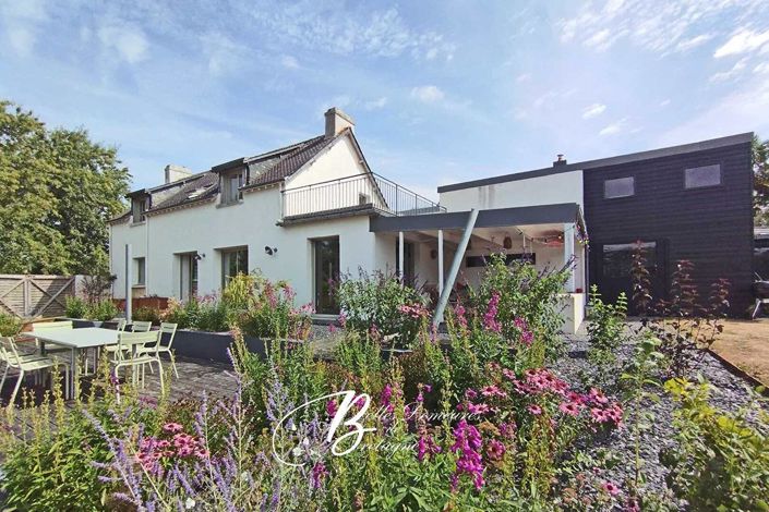 Image No.1-4 Bed House for sale