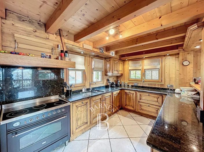 Image No.8-4 Bed House for sale