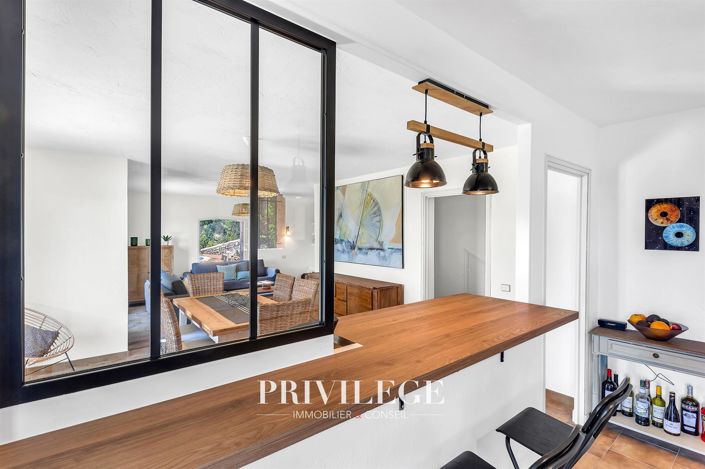 Image No.30-4 Bed House for sale