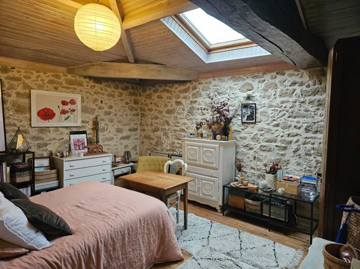 Image No.10-4 Bed House for sale