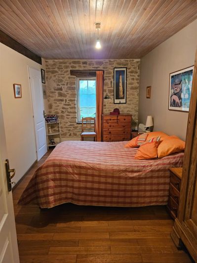 Image No.7-4 Bed House for sale