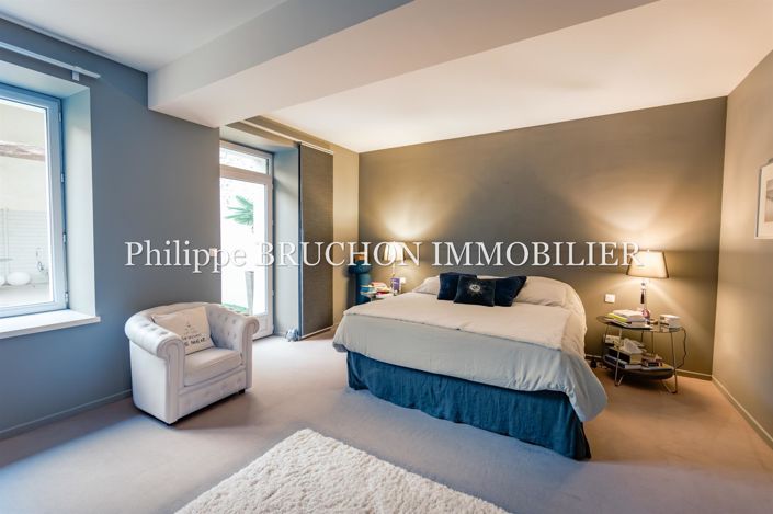 Image No.10-6 Bed House for sale