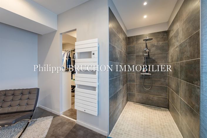 Image No.11-6 Bed House for sale