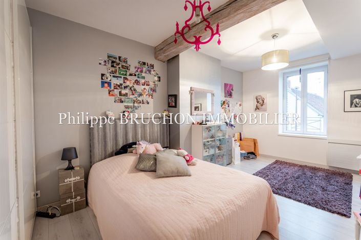 Image No.19-6 Bed House for sale