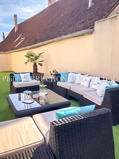 Image No.30-6 Bed House for sale