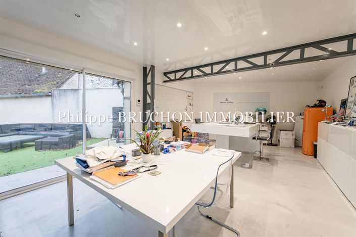 Image No.7-6 Bed House for sale