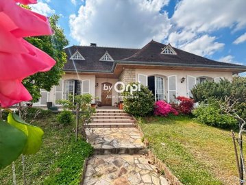 1 - Montluçon, House