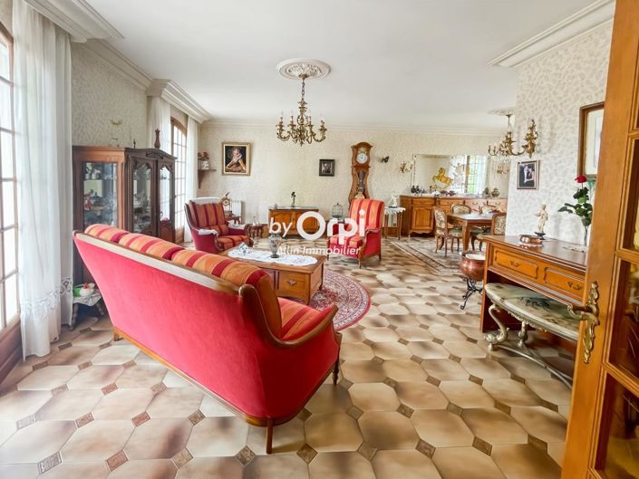 Image No.15-4 Bed House for sale