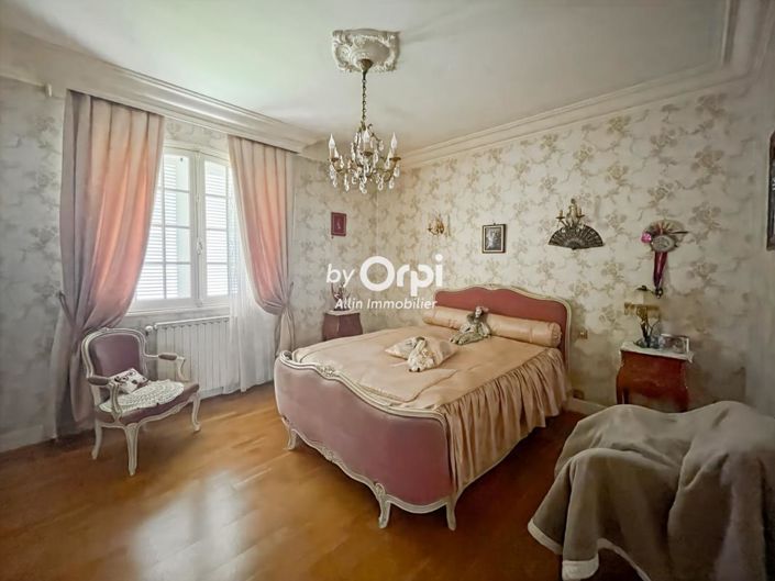 Image No.18-4 Bed House for sale