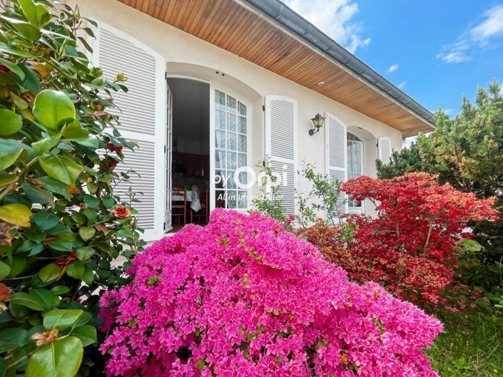 Image No.2-4 Bed House for sale