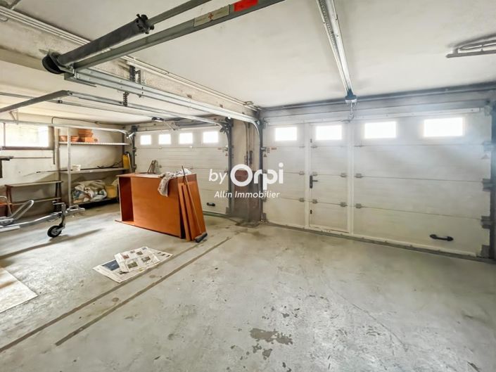 Image No.28-4 Bed House for sale