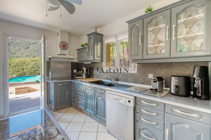 Image No.7-3 Bed House for sale