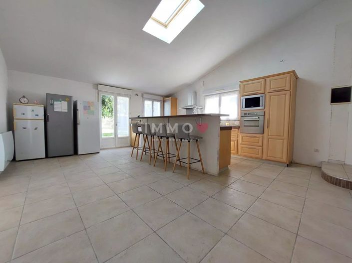 Image No.15-4 Bed House for sale