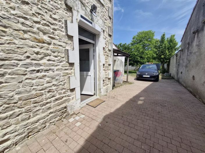 Image No.21-4 Bed House for sale