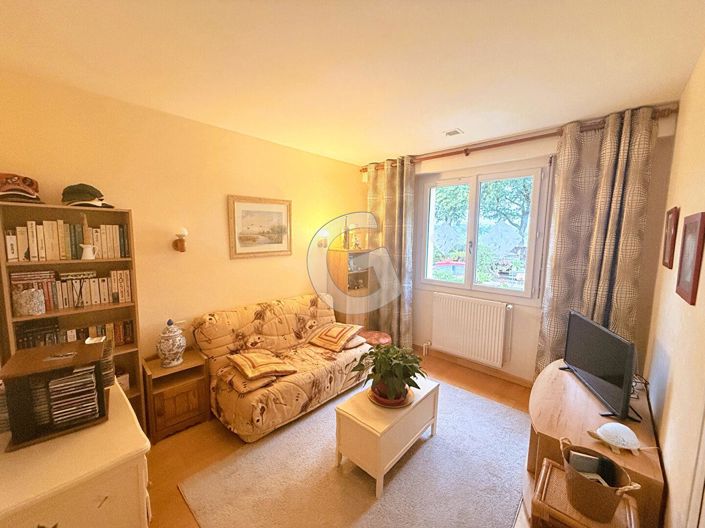 Image No.11-3 Bed House for sale