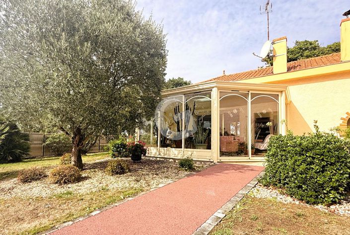 Image No.13-3 Bed House for sale