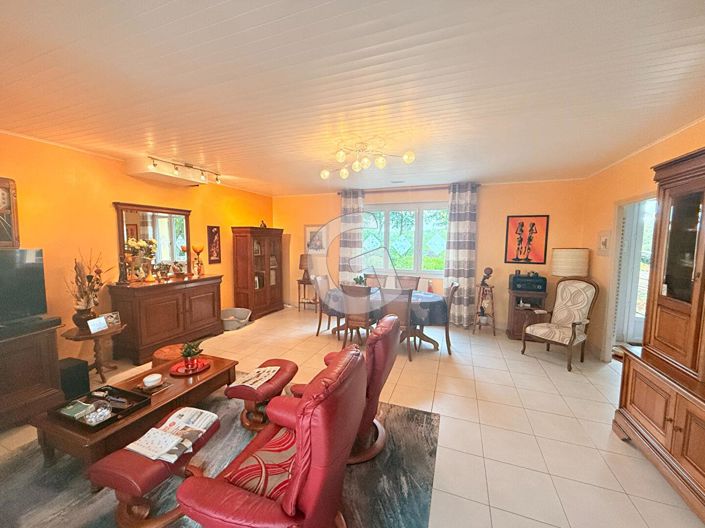 Image No.5-3 Bed House for sale