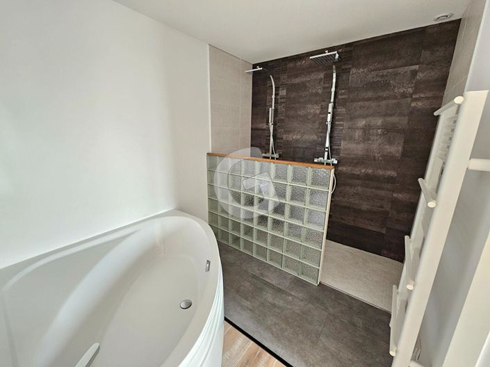 Image No.9-3 Bed House for sale