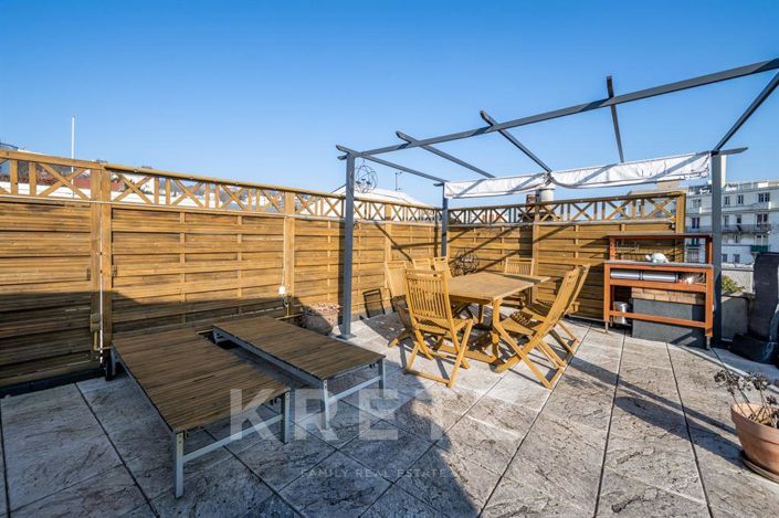 Image No.2-5 Bed House for sale