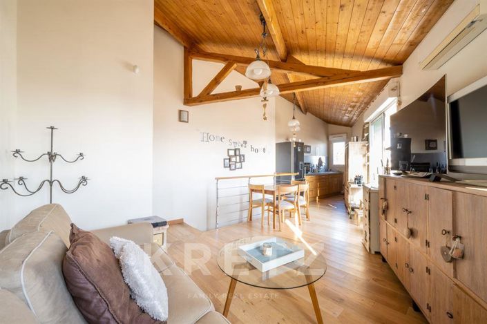 Image No.7-5 Bed House for sale