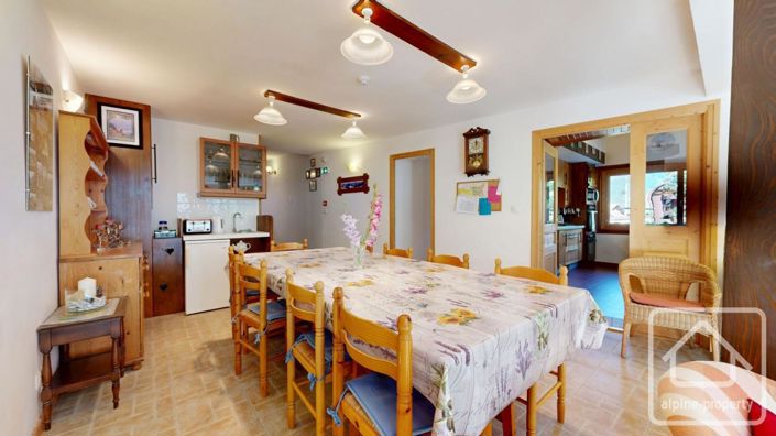 Image No.5-Propriété de 8 chambres à vendre à Haute-Savoie