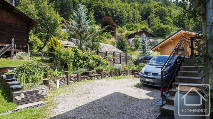 Image No.50-8 Bed Property for sale