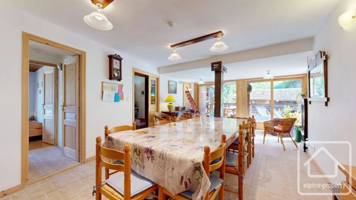 Image No.6-8 Bed Property for sale