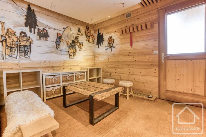 Image No.14-4 Bed Property for sale