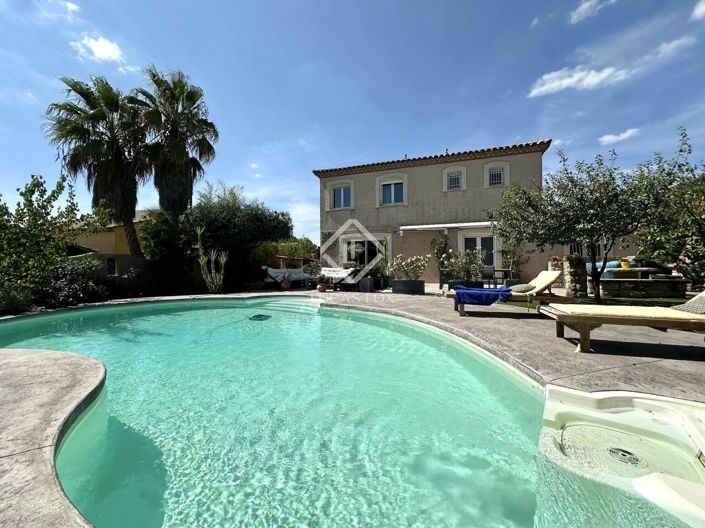 Image No.12-6 Bed House for sale