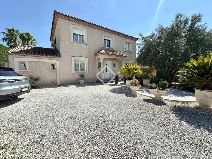 Image No.14-6 Bed House for sale