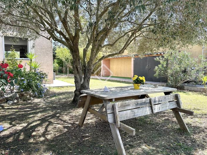 Image No.4-6 Bed House for sale