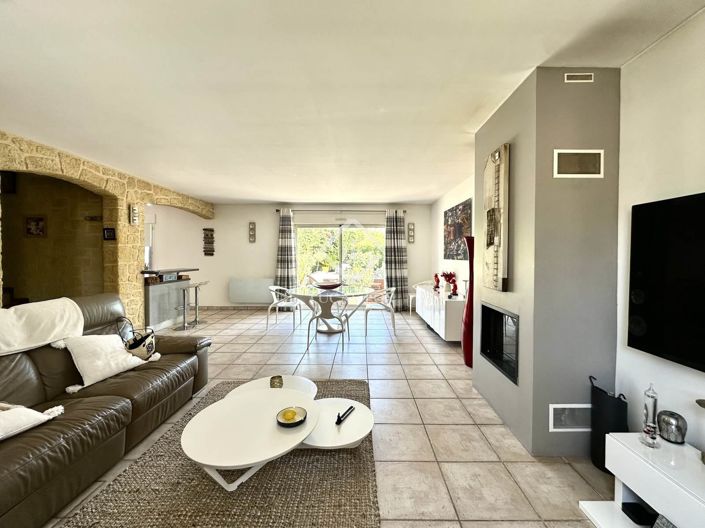 Image No.5-6 Bed House for sale