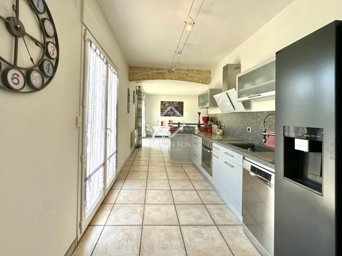 Image No.7-6 Bed House for sale