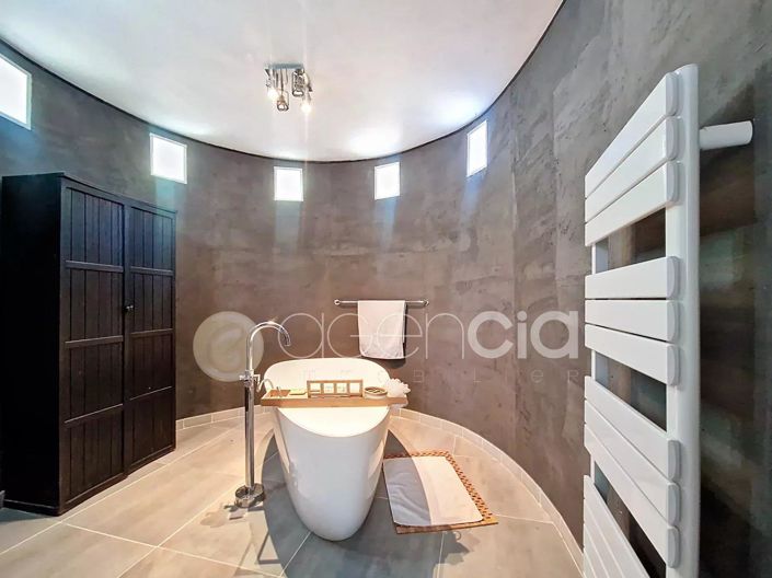 Image No.14-5 Bed House for sale