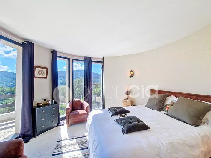 Image No.15-5 Bed House for sale