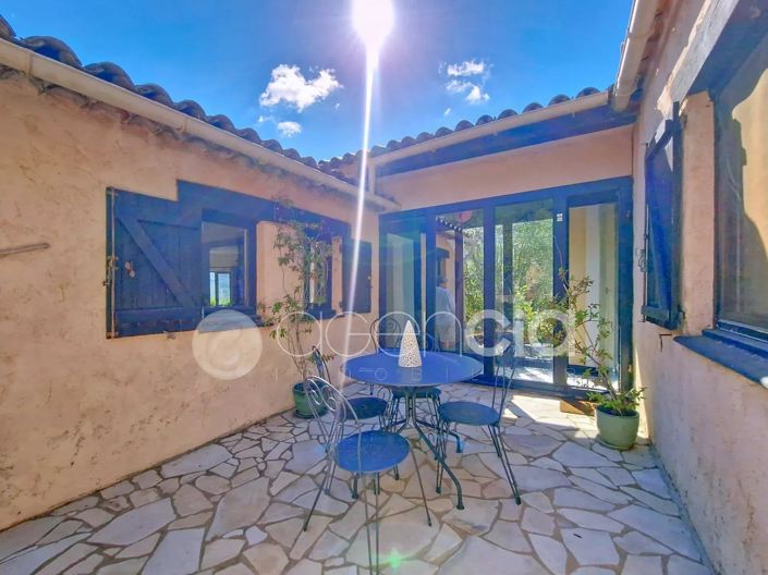 Image No.19-5 Bed House for sale