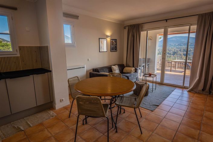 Image No.2-Appartement de 2 chambres à vendre à Grimaud