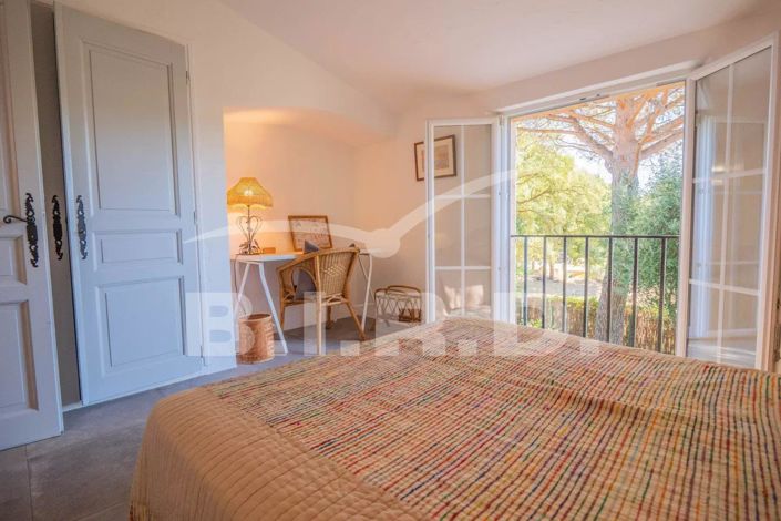 Image No.8-3 Bed House for sale