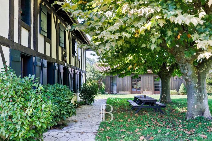 Image No.19-8 Bed House for sale