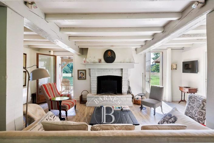 Image No.4-8 Bed House for sale