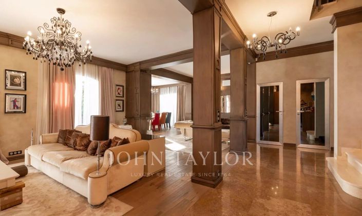 Image No.10-5 Bed House for sale